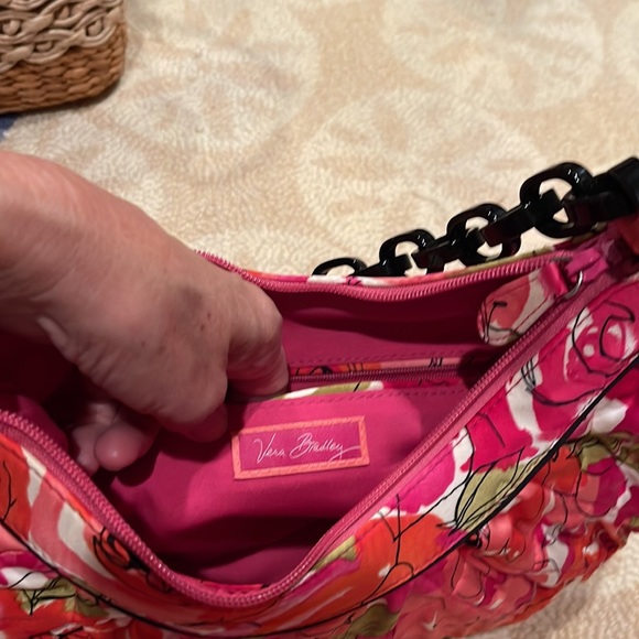 Rare silk pink floral quilted Vera Bradley shoulder bag - Picture 2 of 7